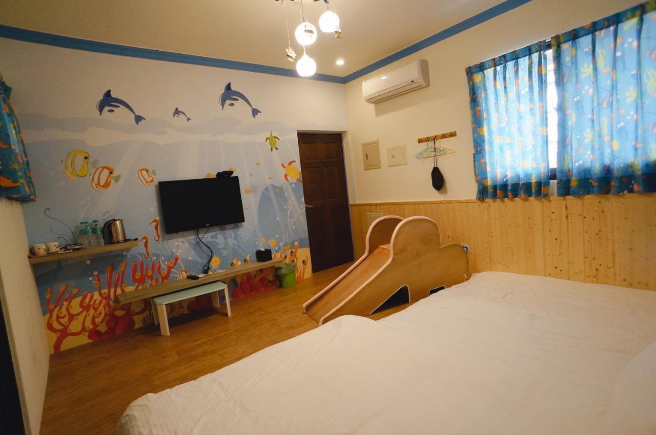 Childlike Innocence Homestay Хуалянь Экстерьер фото