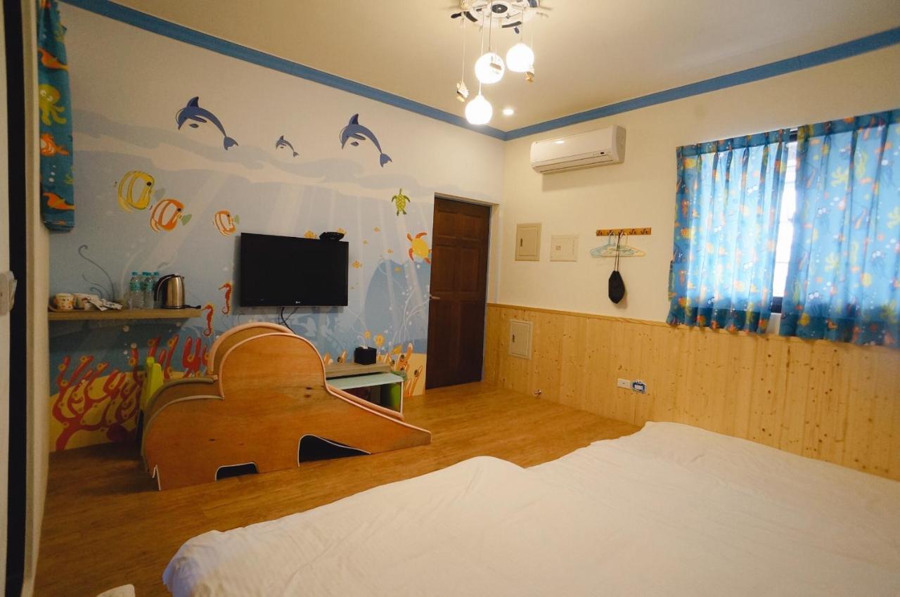 Childlike Innocence Homestay Хуалянь Экстерьер фото